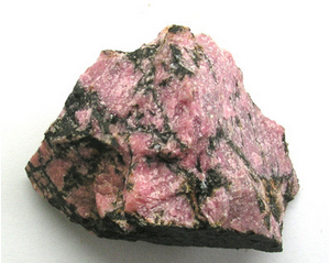 Rhodonite brute 5 cm pierre de collection