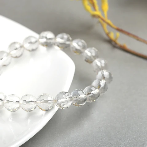 Bracelet Sprituel Cristal de Roche facété Perle de 8 mm